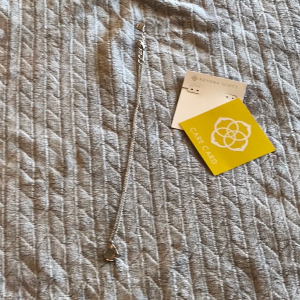 Kendra Scott Necklace
